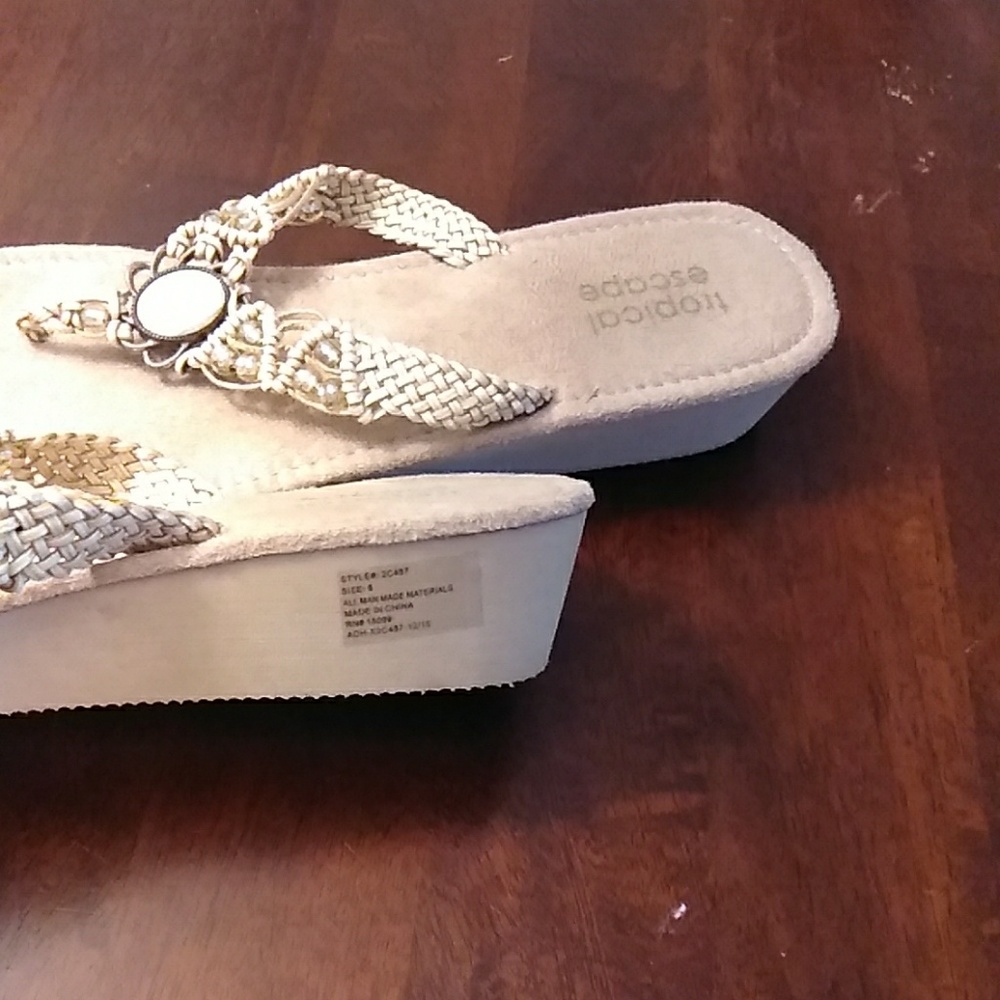 Sandals - Picture 3 of 3